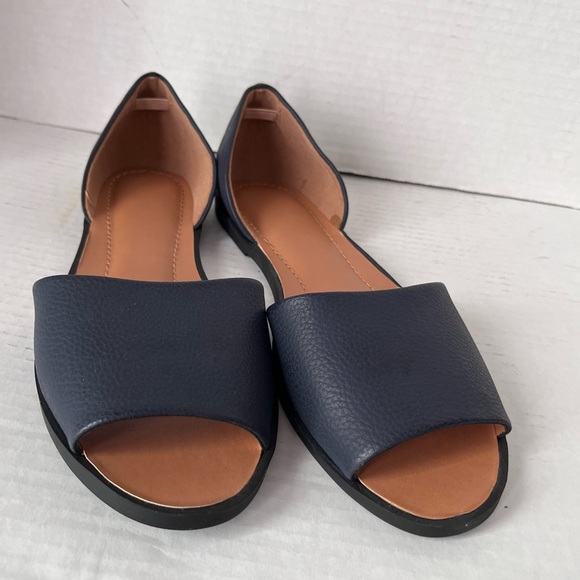 OPEN TOED NAVY FLATS - Picture 3 of 10